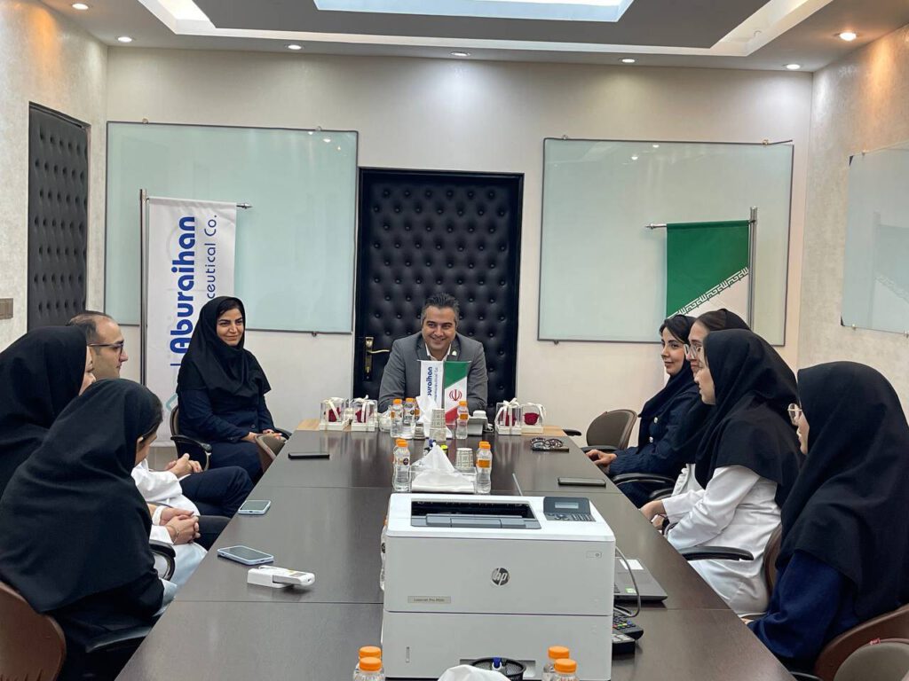 گزارش تصویری/ تقدیر مدیرعامل ابوریحان از داروسازان شرکت به مناسبت روز داروساز